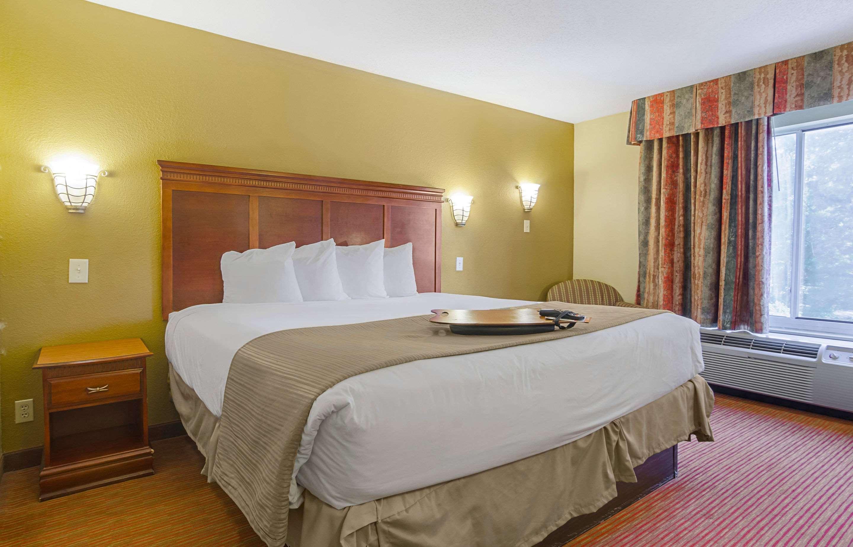 Surestay Plus Hotel By Best Western Durham Medical Center Exterior photo