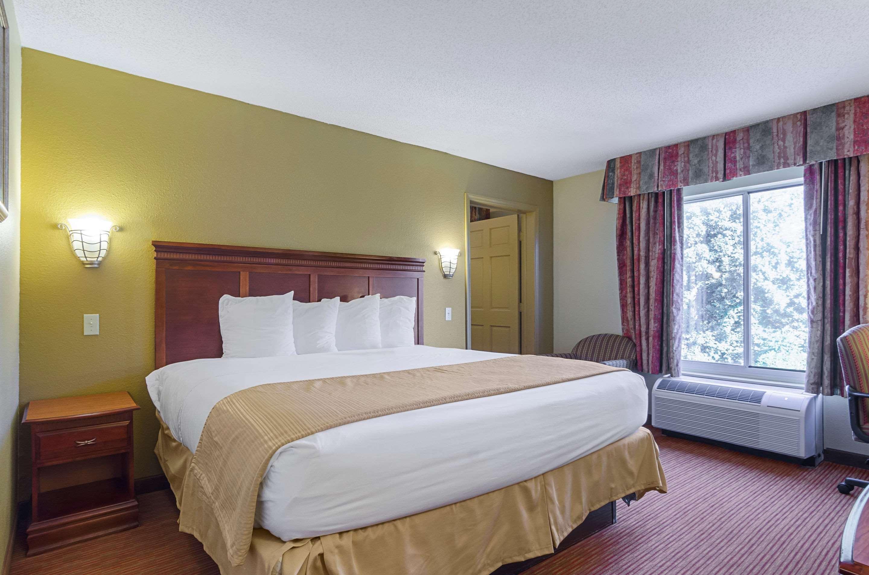 Surestay Plus Hotel By Best Western Durham Medical Center Exterior photo
