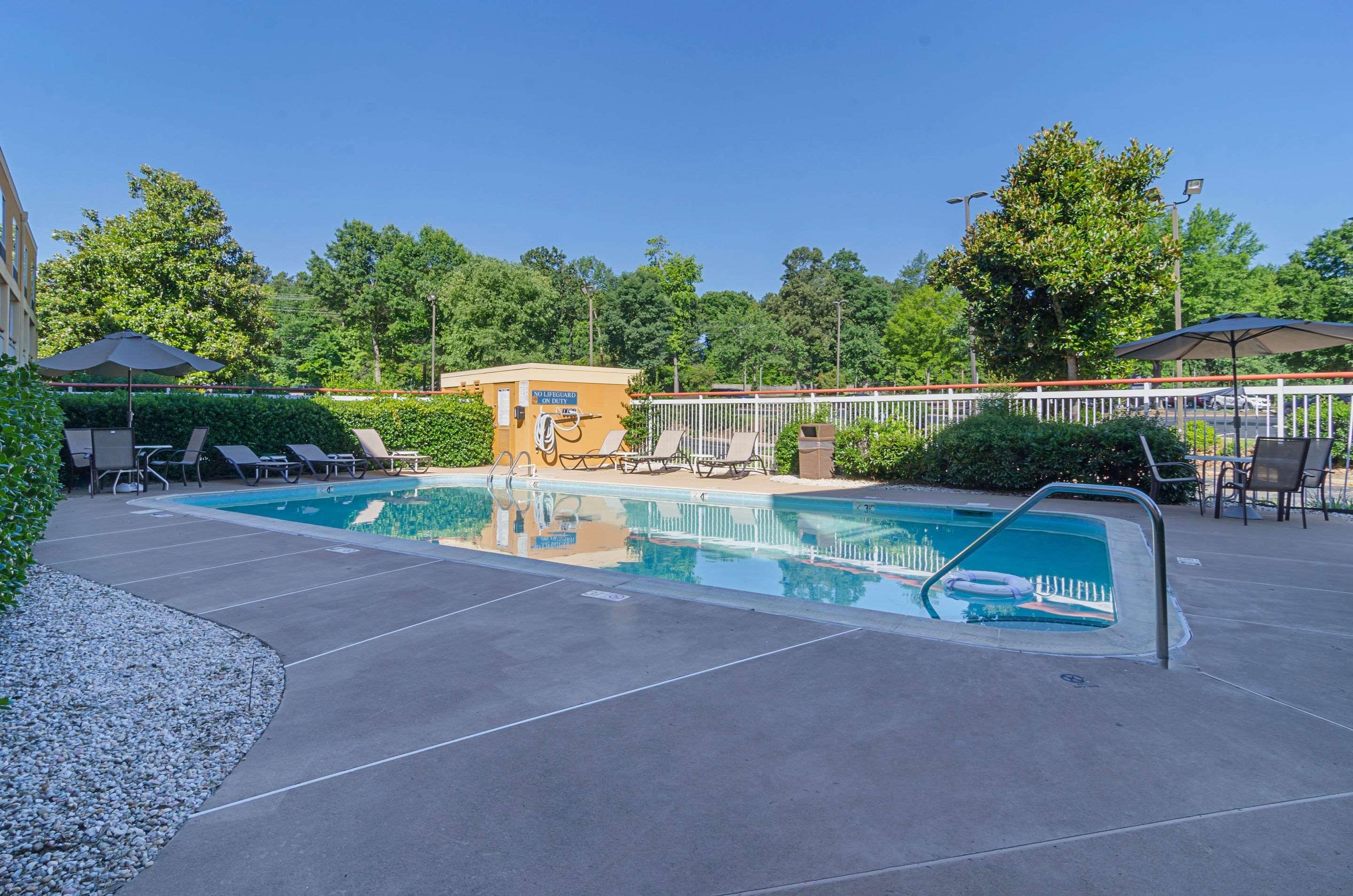 Surestay Plus Hotel By Best Western Durham Medical Center Exterior photo