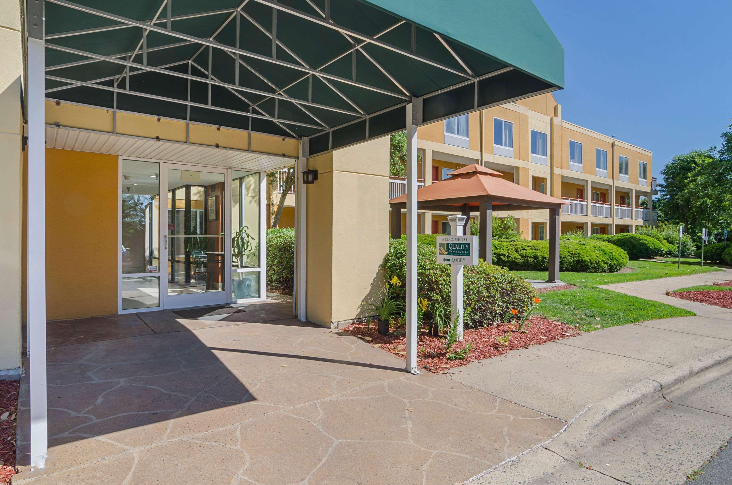 Surestay Plus Hotel By Best Western Durham Medical Center Exterior photo